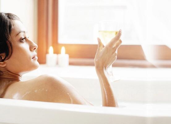 燃气壁挂炉的日常生活用水和采暖用水是分开的